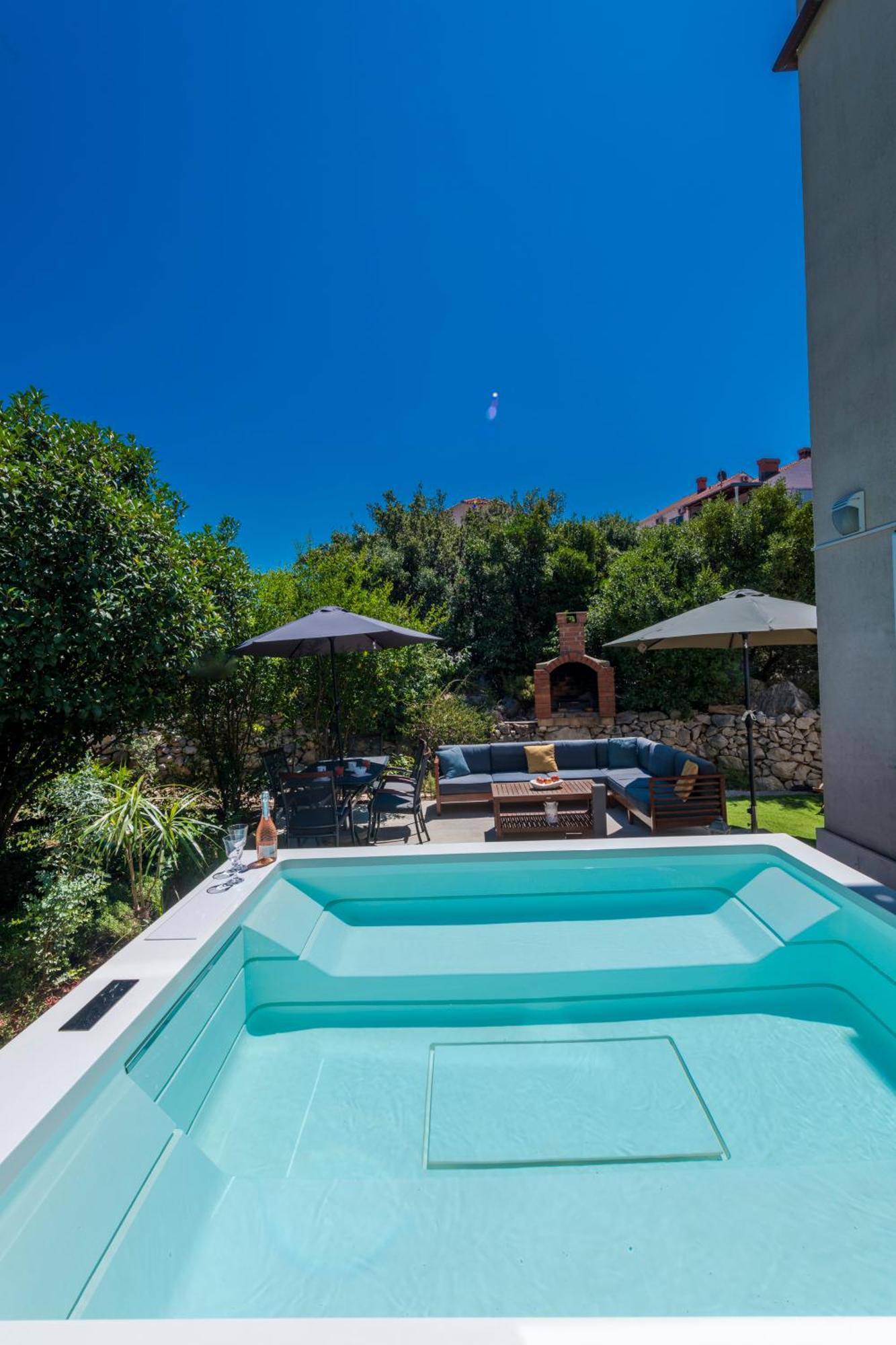Apartment With Terrace And Mini Pool Green Gold Дубровник Экстерьер фото