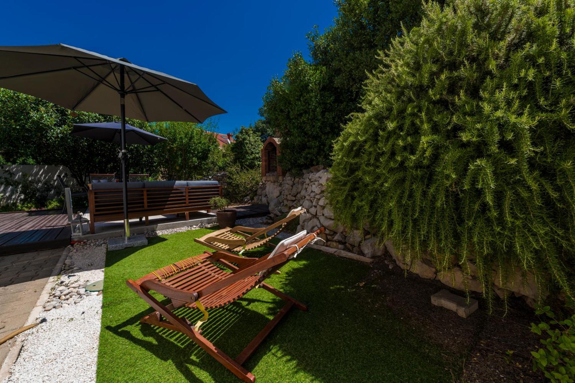 Apartment With Terrace And Mini Pool Green Gold Дубровник Экстерьер фото